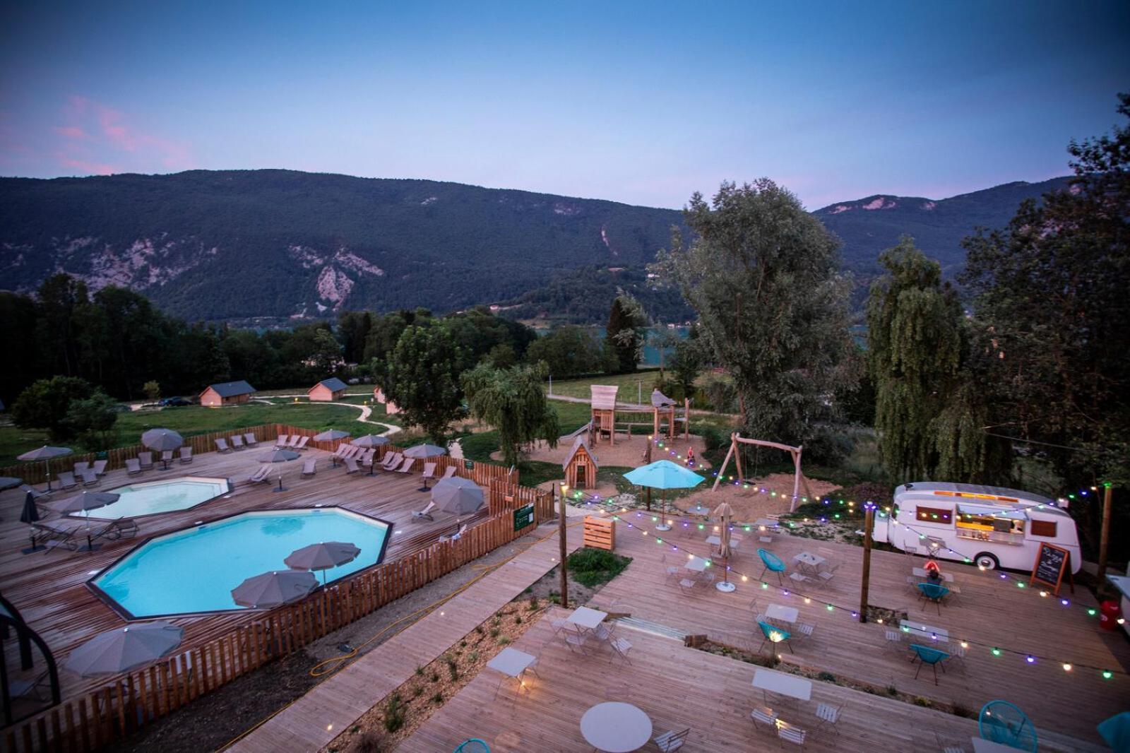 Huttopia Lac d'Aiguebelette Saint-Alban-de-Montbel Extérieur photo